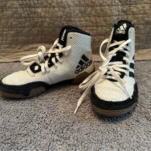 Adidas kids wrestling shoes size 1